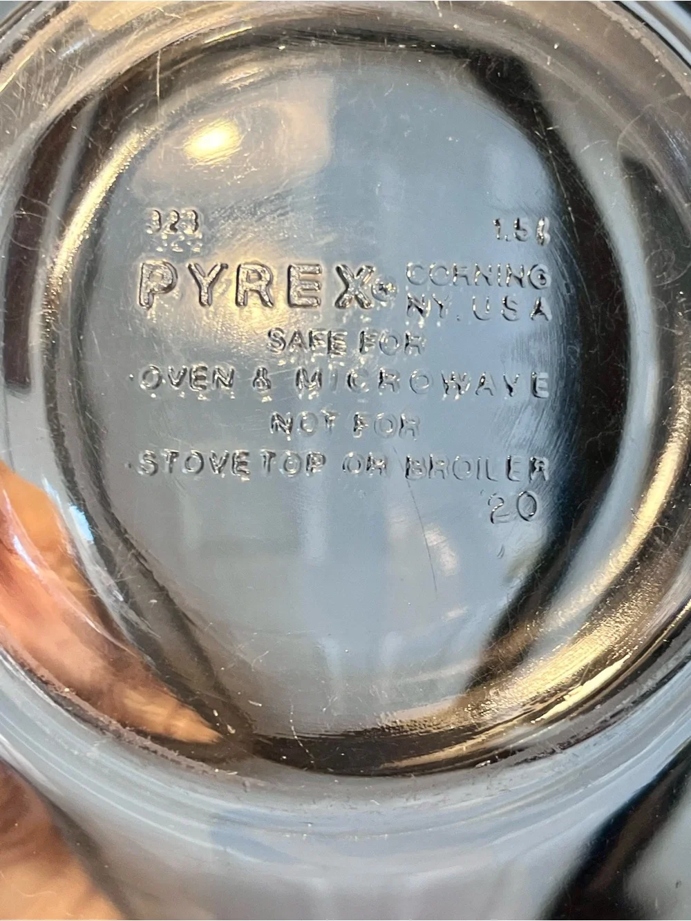 Vintage 323 Pyrex clear bowl, USA 1.5 quarts Corning